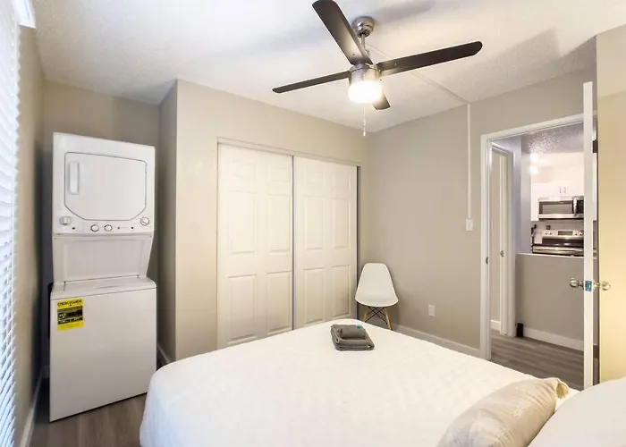 Updated With Pool - Close To Airport, Zoo, & Asu Apartment