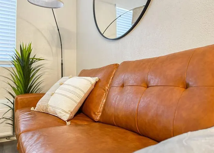 Updated With Pool - Close To Airport, Zoo, & Asu