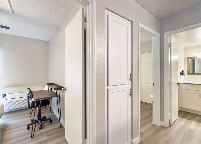 Updated With Pool - Close To Airport, Zoo, & Asu