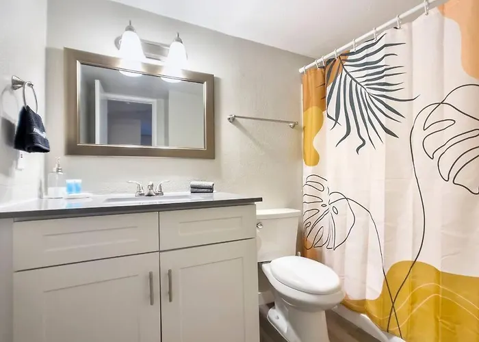Updated With Pool - Close To Airport, Zoo, & Asu Apartment